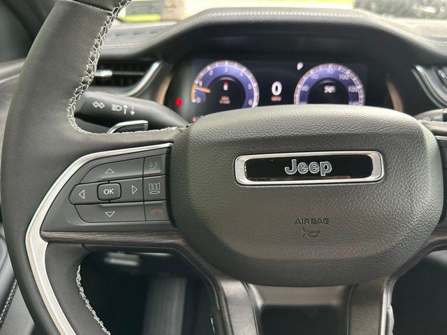 new 2025 Jeep Grand Cherokee car, priced at $42,217