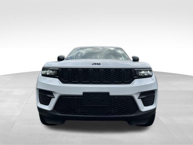 new 2025 Jeep Grand Cherokee car, priced at $42,461