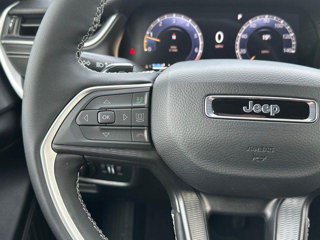 new 2025 Jeep Grand Cherokee car, priced at $42,410