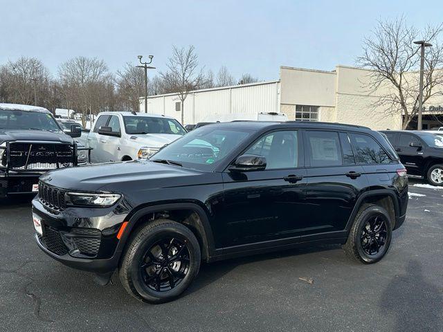 new 2025 Jeep Grand Cherokee car, priced at $42,410