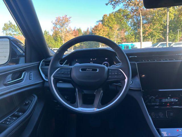 new 2025 Jeep Grand Cherokee car, priced at $42,087