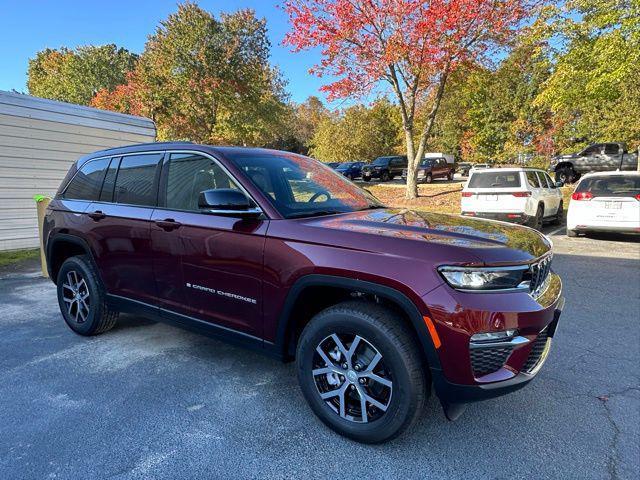 new 2025 Jeep Grand Cherokee car, priced at $42,087