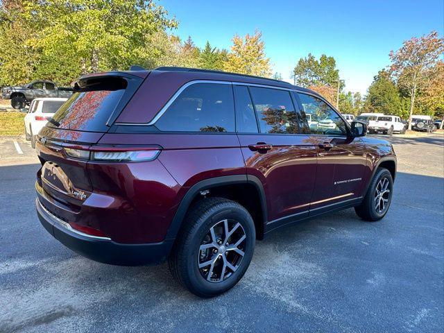 new 2025 Jeep Grand Cherokee car, priced at $42,087
