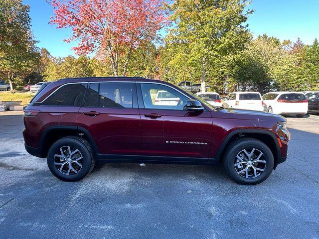 new 2025 Jeep Grand Cherokee car, priced at $42,087