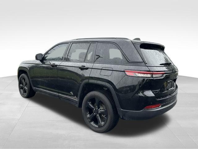 used 2023 Jeep Grand Cherokee car, priced at $31,990
