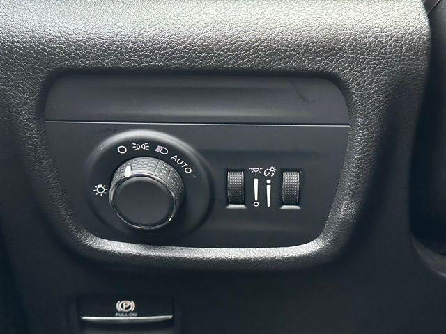 used 2023 Jeep Grand Cherokee car, priced at $31,990