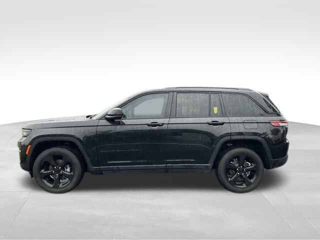 used 2023 Jeep Grand Cherokee car, priced at $31,990