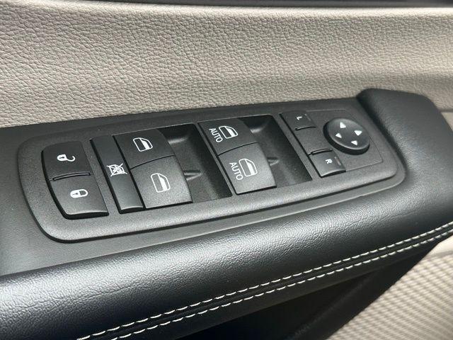 used 2024 Chrysler Pacifica car, priced at $33,000