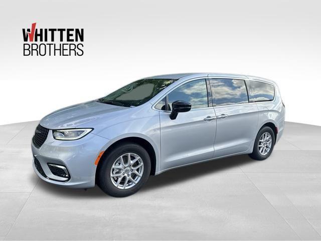 used 2024 Chrysler Pacifica car, priced at $32,000
