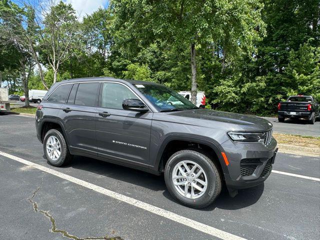 new 2025 Jeep Grand Cherokee car, priced at $38,579