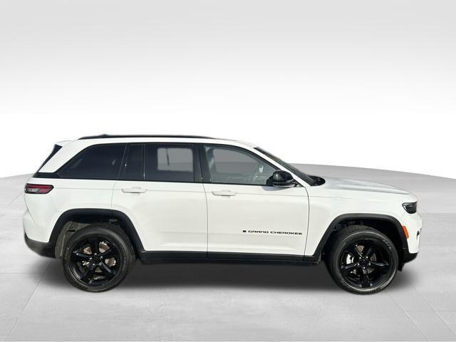 used 2023 Jeep Grand Cherokee car, priced at $34,590