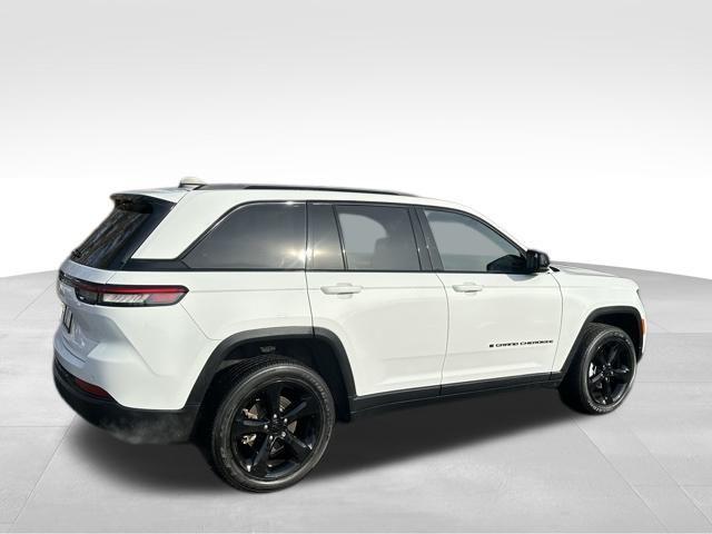 used 2023 Jeep Grand Cherokee car, priced at $34,590