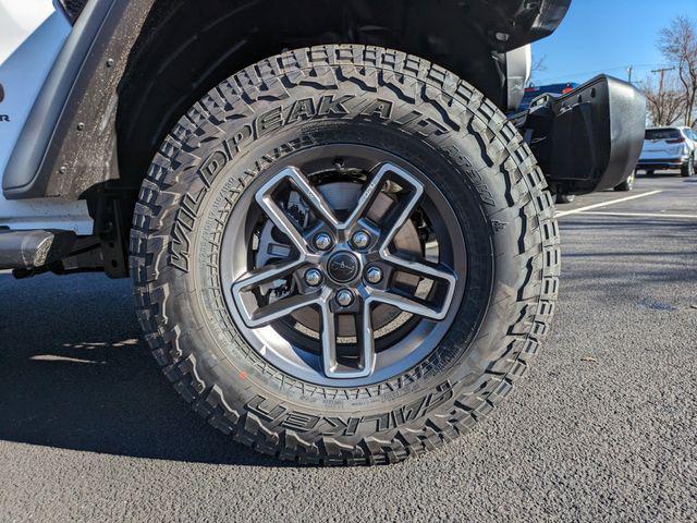 new 2024 Jeep Gladiator car, priced at $51,087