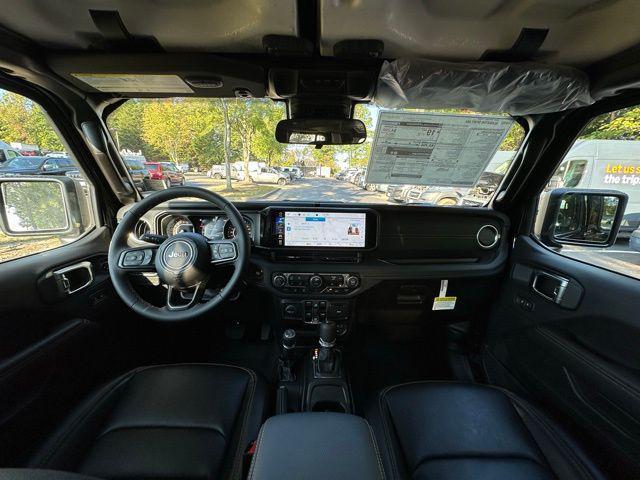 new 2025 Jeep Gladiator car, priced at $47,220