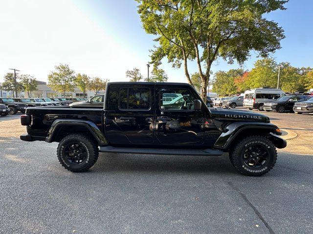 new 2025 Jeep Gladiator car, priced at $47,220