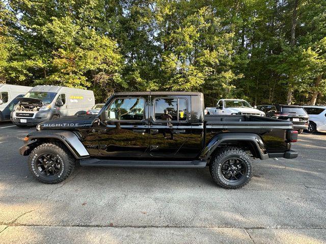 new 2025 Jeep Gladiator car, priced at $47,220