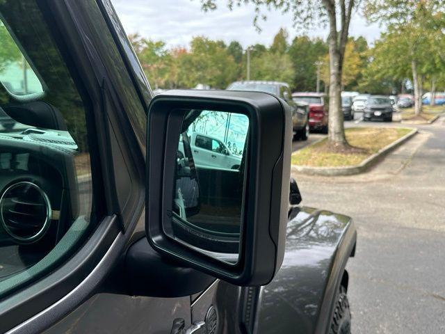 new 2025 Jeep Gladiator car, priced at $47,220