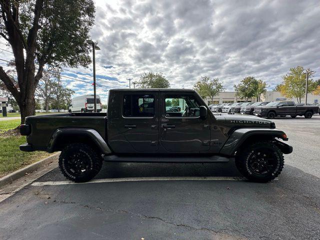 new 2025 Jeep Gladiator car, priced at $47,220