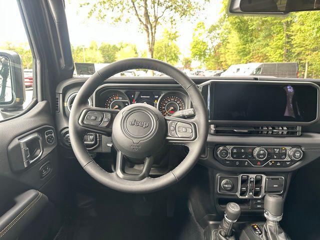 new 2025 Jeep Gladiator car, priced at $47,220