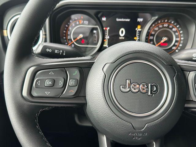 new 2025 Jeep Gladiator car, priced at $47,220