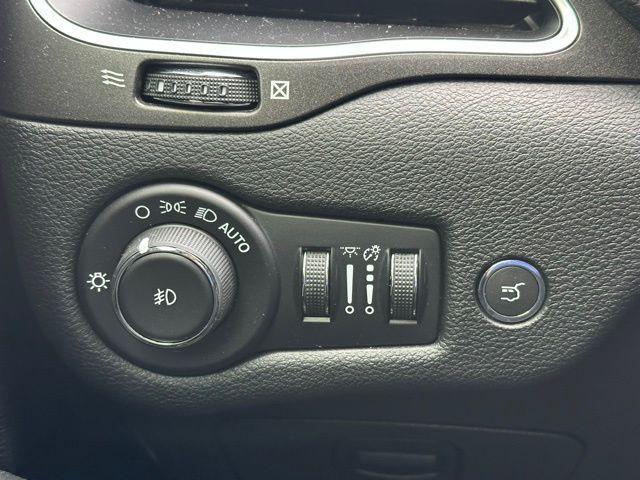 used 2019 Jeep Cherokee car, priced at $22,690