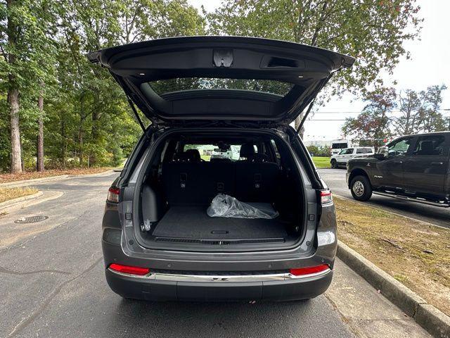 new 2025 Jeep Grand Cherokee car, priced at $39,457