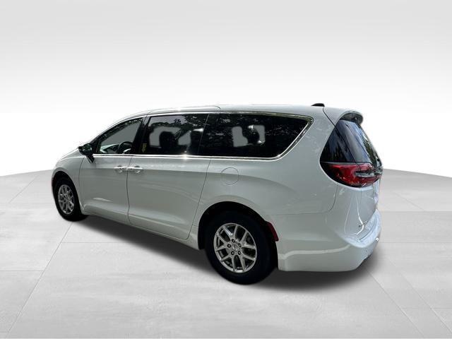 used 2024 Chrysler Pacifica car, priced at $33,190