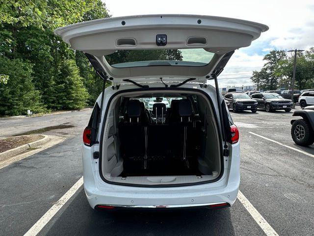 used 2024 Chrysler Pacifica car, priced at $33,190