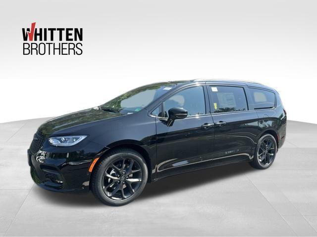 new 2025 Chrysler Pacifica car, priced at $51,219