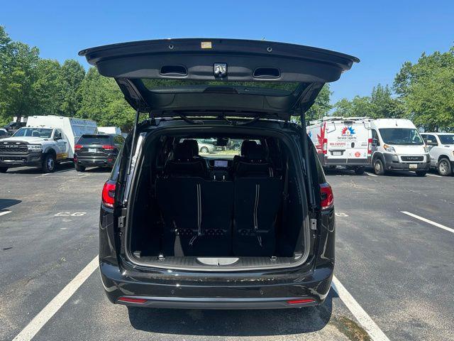 new 2025 Chrysler Pacifica car, priced at $52,736