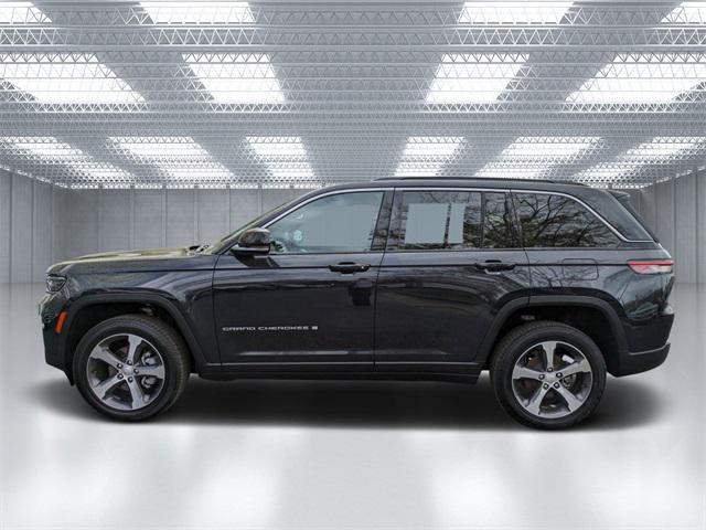 new 2024 Jeep Grand Cherokee car, priced at $48,106