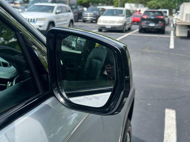 used 2024 Jeep Grand Cherokee car, priced at $39,290