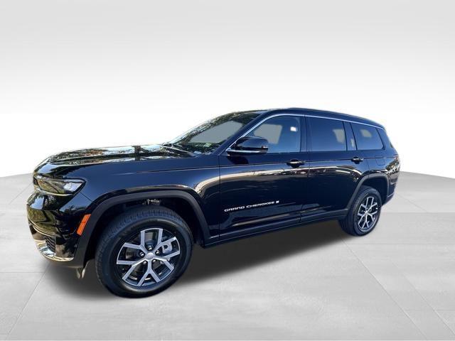 new 2025 Jeep Grand Cherokee L car, priced at $45,030