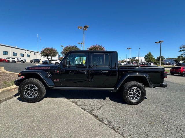 new 2025 Jeep Gladiator car, priced at $52,670