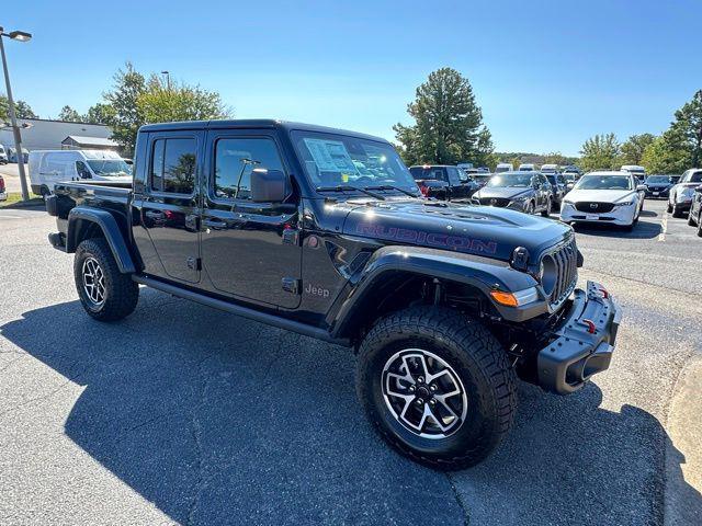new 2025 Jeep Gladiator car, priced at $52,670