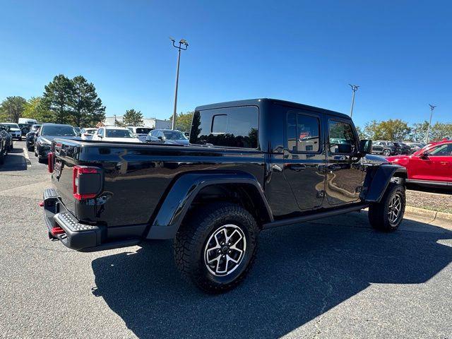 new 2025 Jeep Gladiator car, priced at $52,670