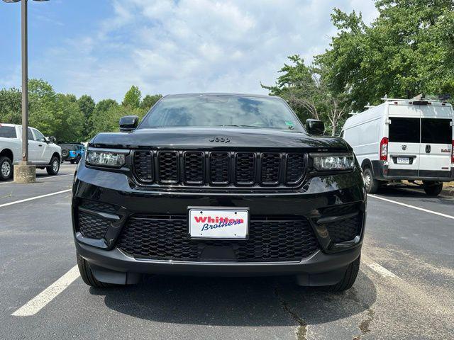 new 2025 Jeep Grand Cherokee car, priced at $45,124
