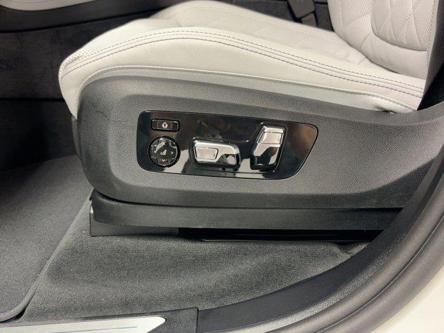 new 2026 BMW X7 car, priced at $92,395