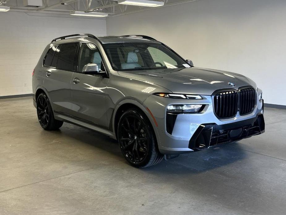 new 2025 BMW X7 car, priced at $99,670