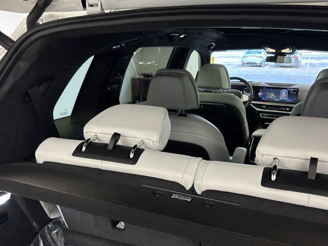 new 2025 BMW X7 car, priced at $94,445