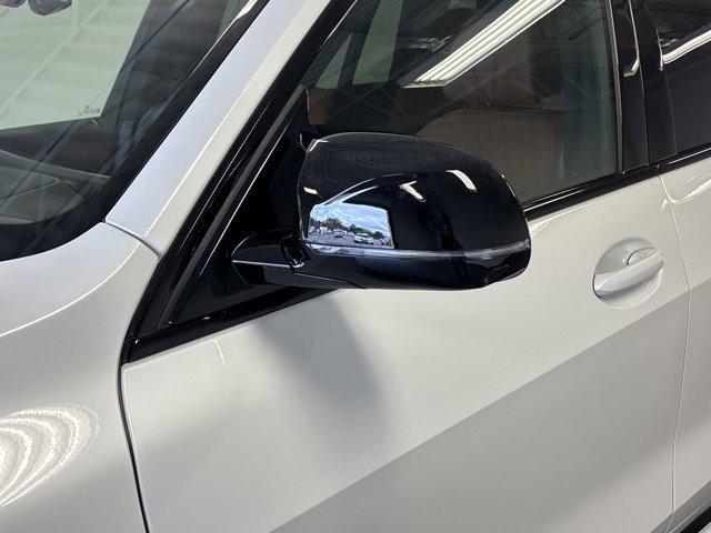 new 2025 BMW X7 car, priced at $123,265