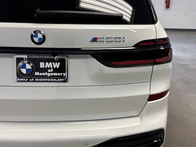 new 2025 BMW X7 car, priced at $123,265