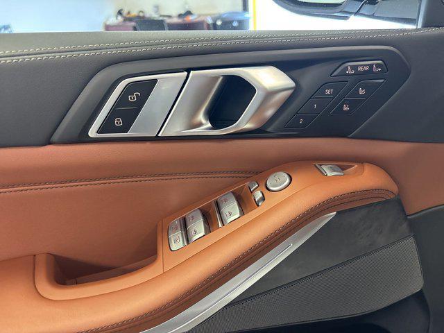 new 2025 BMW X7 car, priced at $123,265