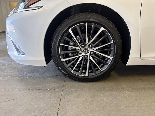 used 2025 Lexus ES 350 car, priced at $42,998