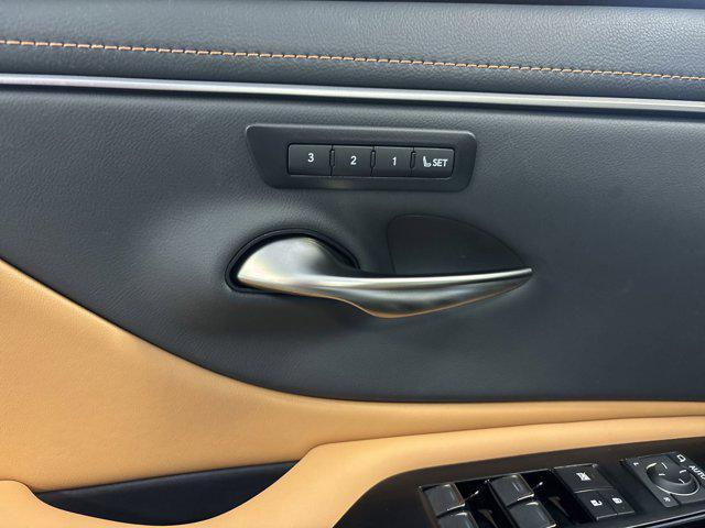 used 2025 Lexus ES 350 car, priced at $42,998