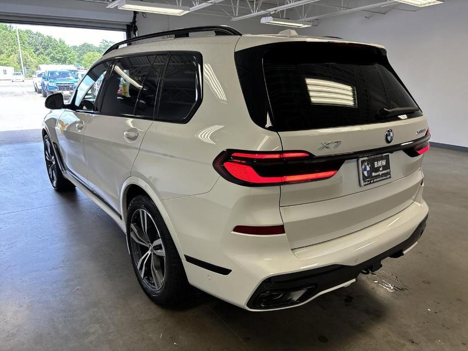 new 2025 BMW X7 car, priced at $98,470