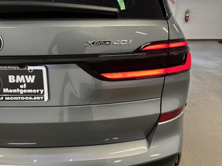 new 2025 BMW X7 car, priced at $101,335