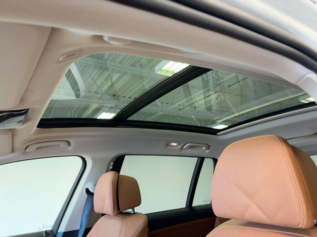 new 2026 BMW X7 car, priced at $93,625