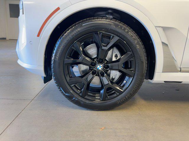 new 2026 BMW X7 car, priced at $93,625