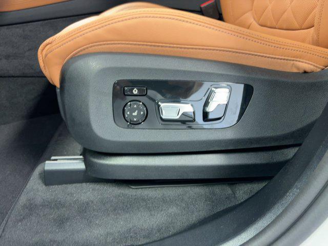 new 2026 BMW X7 car, priced at $93,625